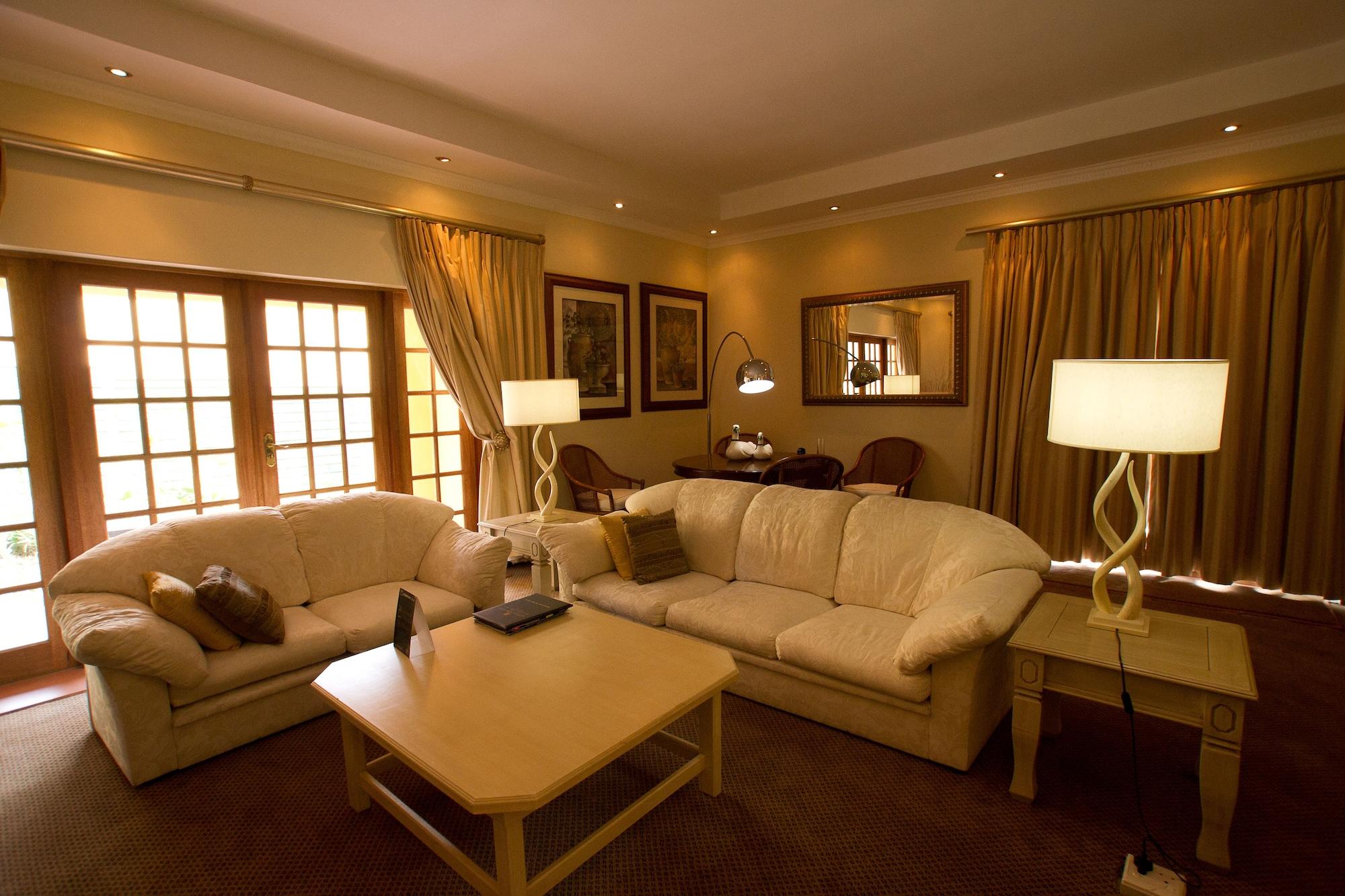Little Tuscany Boutique Hotel Johannesburg Bagian luar foto