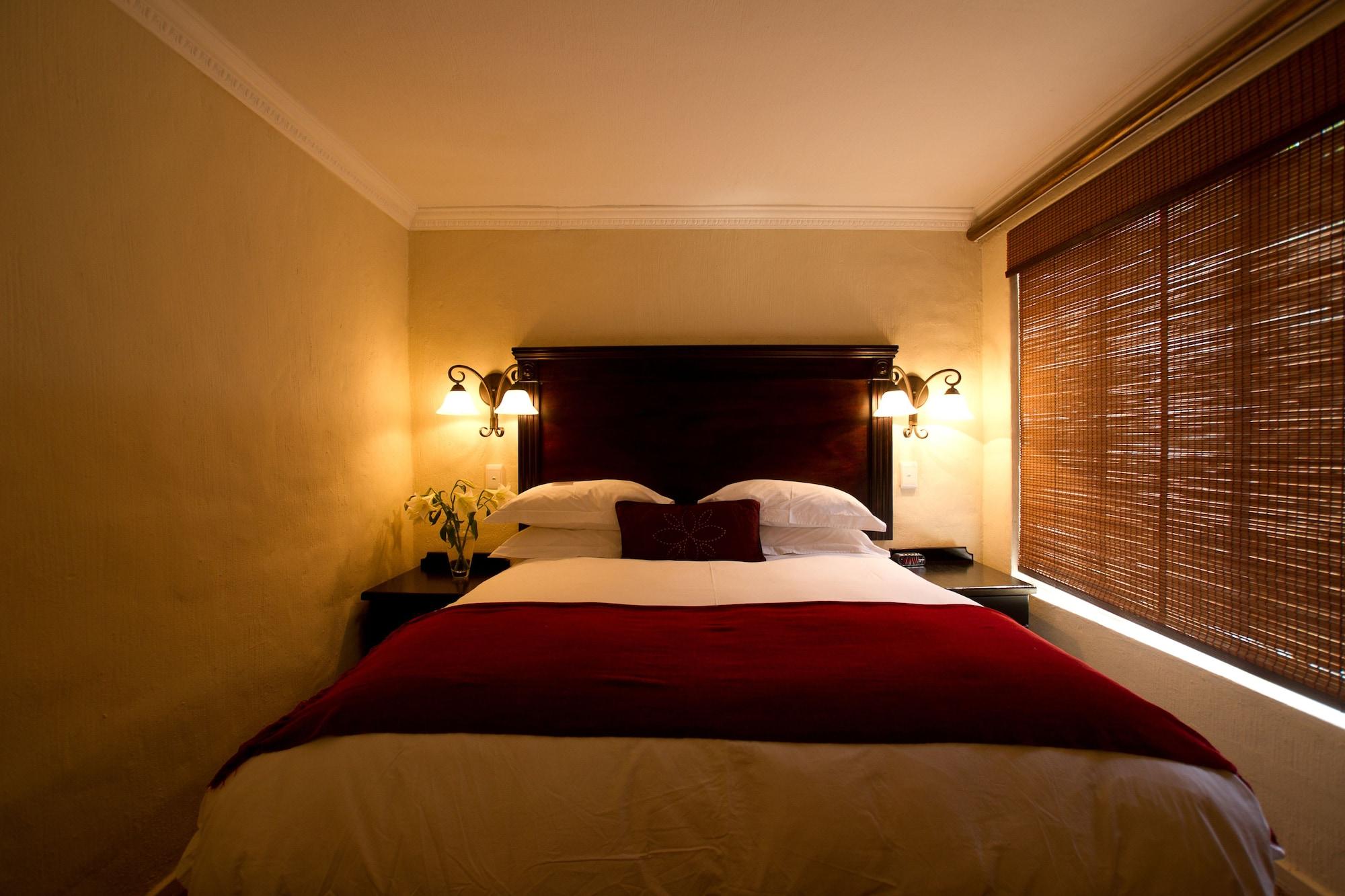 Little Tuscany Boutique Hotel Johannesburg Bagian luar foto
