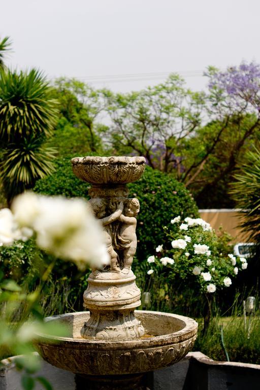 Little Tuscany Boutique Hotel Johannesburg Bagian luar foto