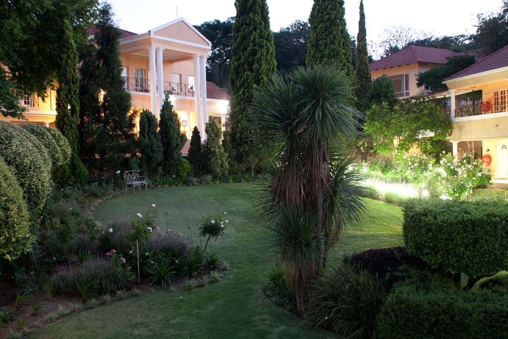 Little Tuscany Boutique Hotel Johannesburg Bagian luar foto